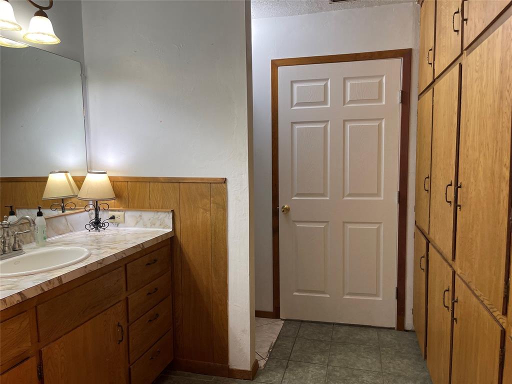 403 N Hall Street Property Photo 19