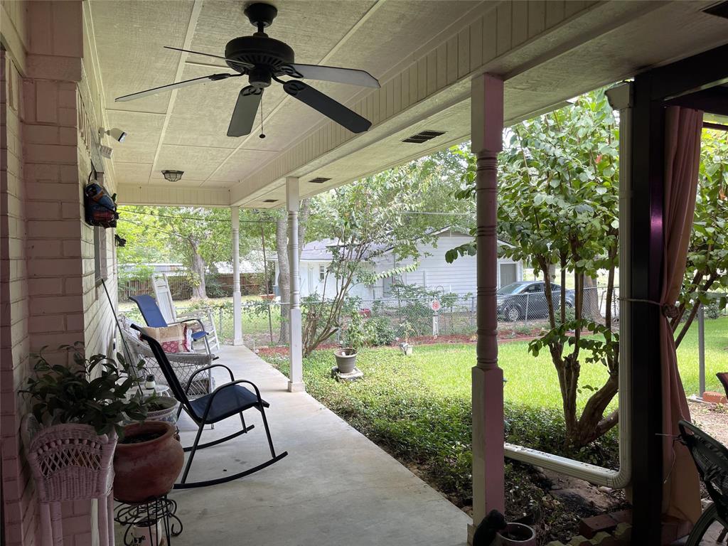 403 N Hall Street Property Photo 27