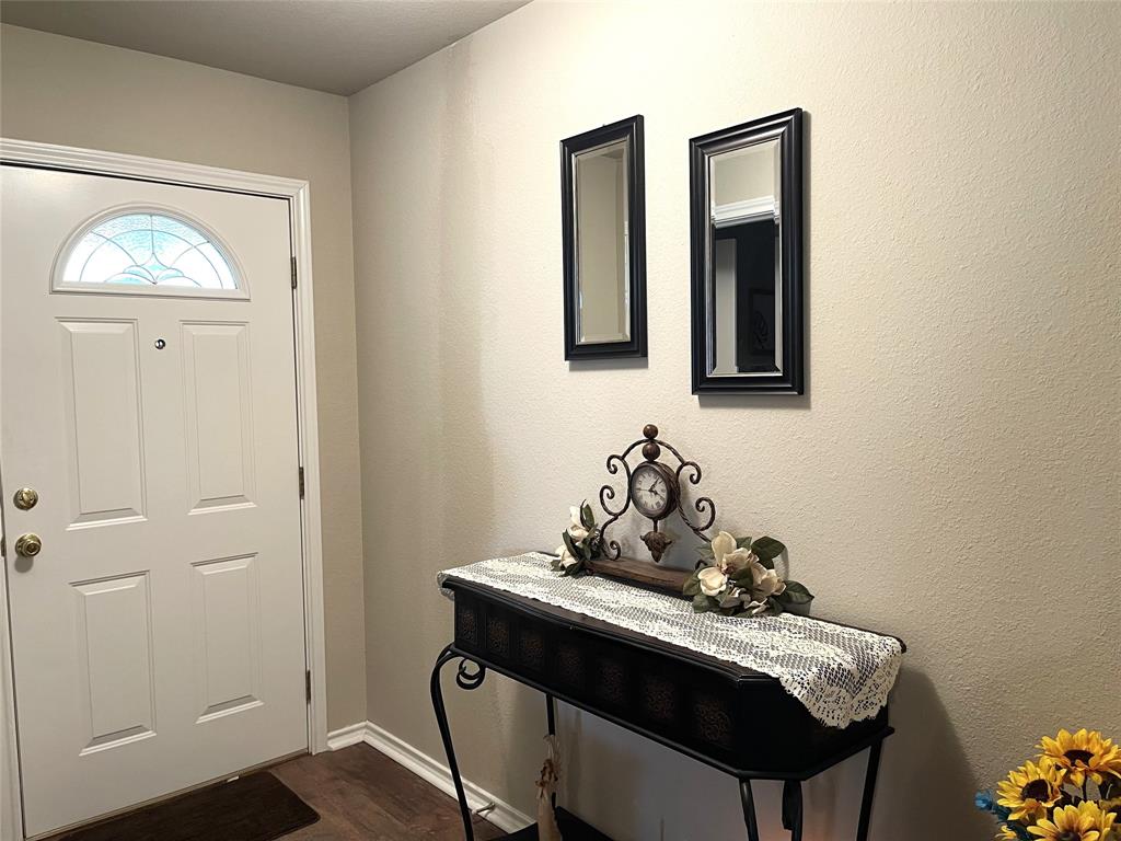 403 N Hall Street Property Photo 28