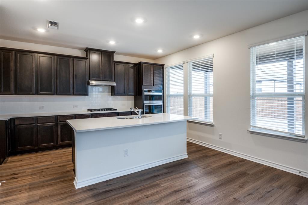 635 Windsor Drive Property Photo 10