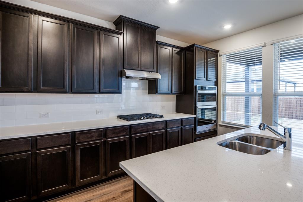 635 Windsor Drive Property Photo 11