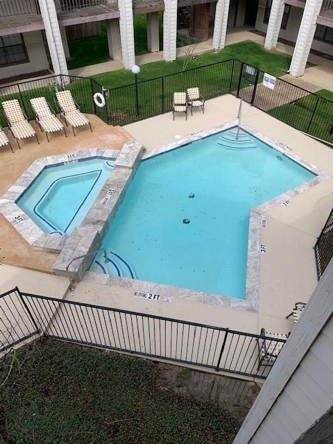 218 N Texas Boulevard 103 Property Photo 2
