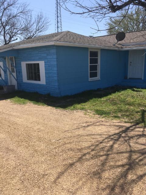 9820 E Highway 175 Property Photo 1