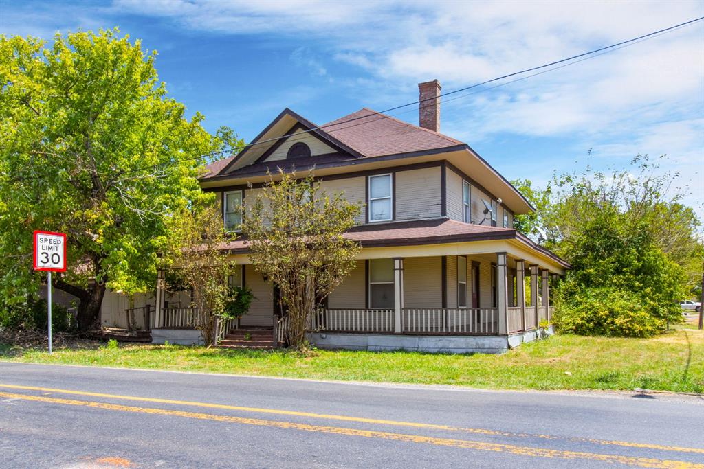 101 E Cook Street Property Photo 18