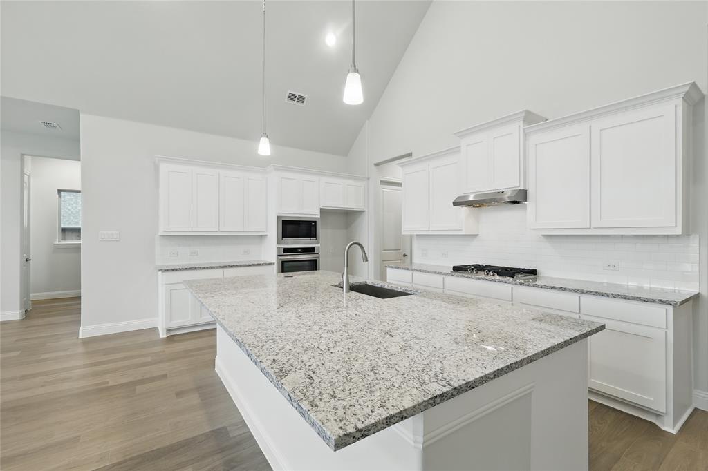 305 Fire Blade Drive Property Photo 2