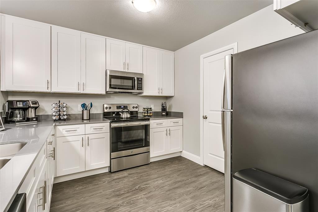 3908 Sheraton Road Property Photo 11