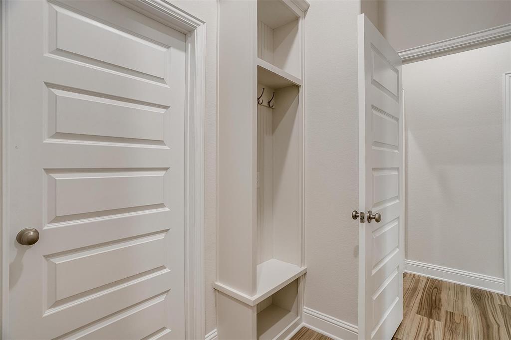 8240 Honeywell Property Photo 32