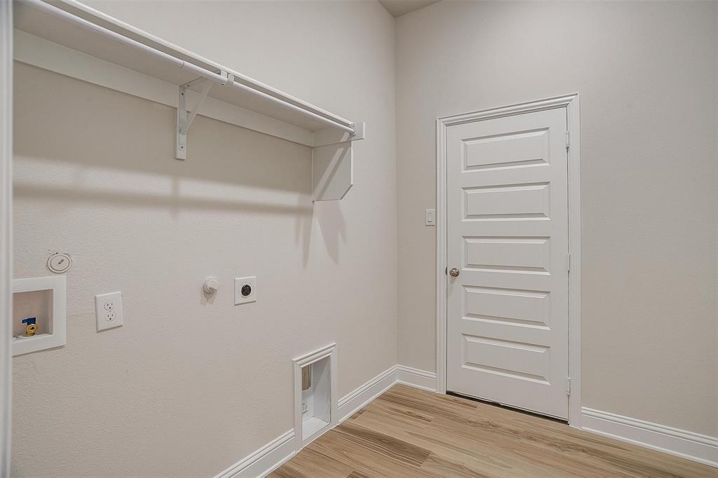 8240 Honeywell Property Photo 34