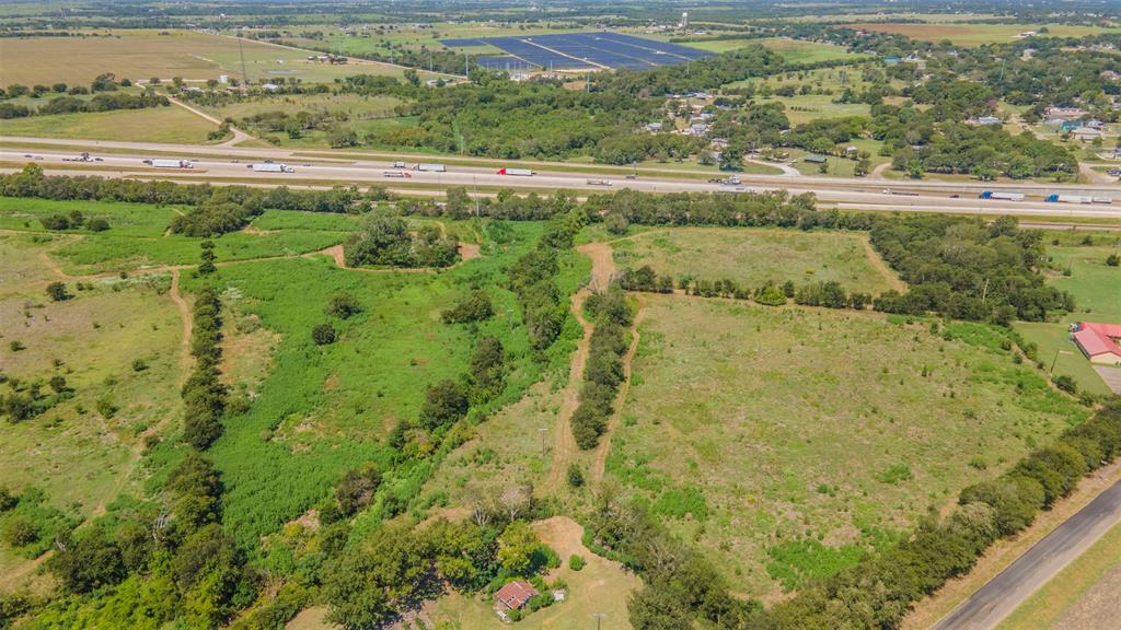 0000 Interstate 35 Property Photo 6