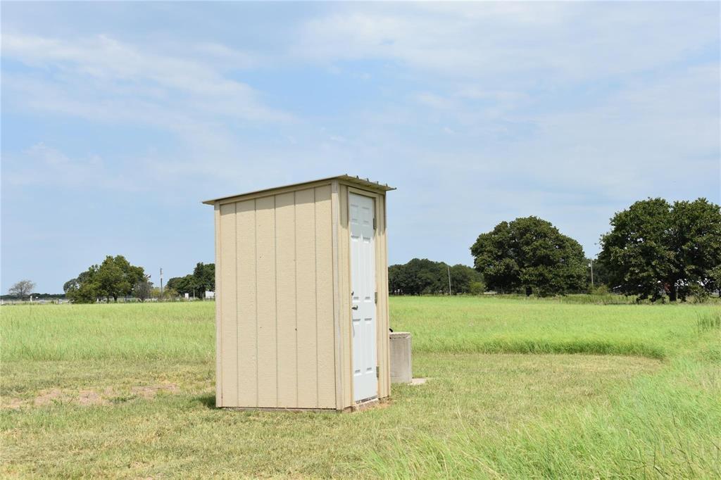 921 Fm 3394 Property Photo 2