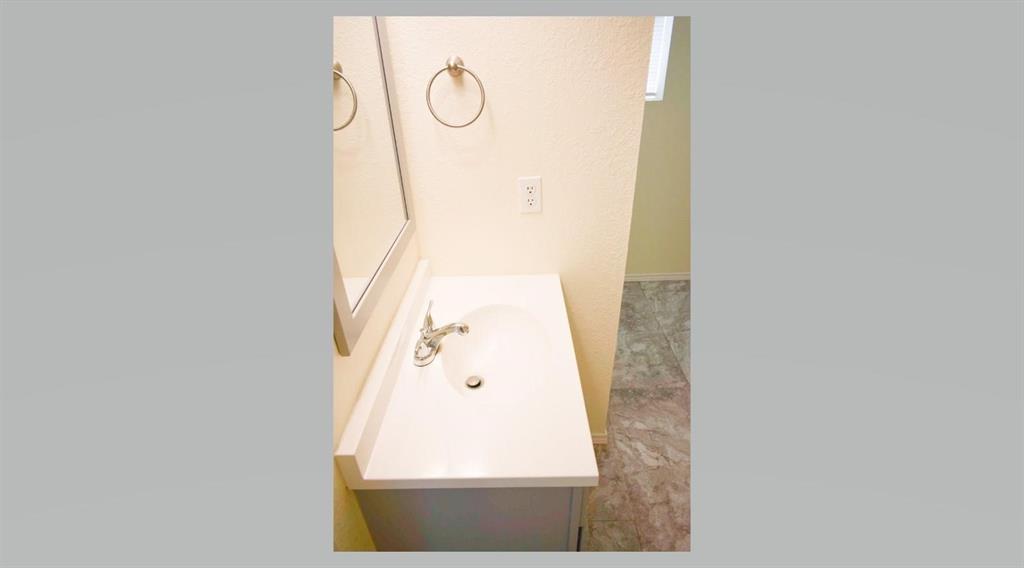 921 Fm 3394 Property Photo 8