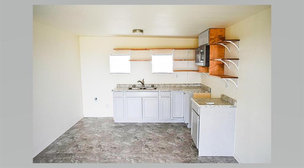 921 Fm 3394 Property Photo 10