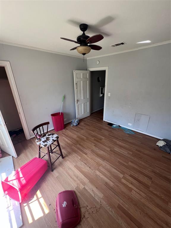 801 W Navasota Property Photo 4