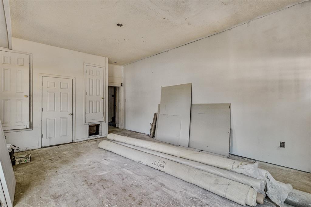 902 N Frances Street Property Photo 7