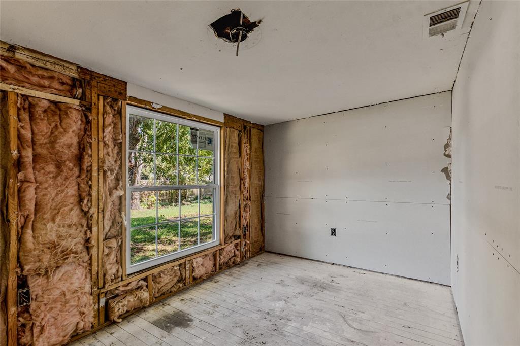 902 N Frances Street Property Photo 10