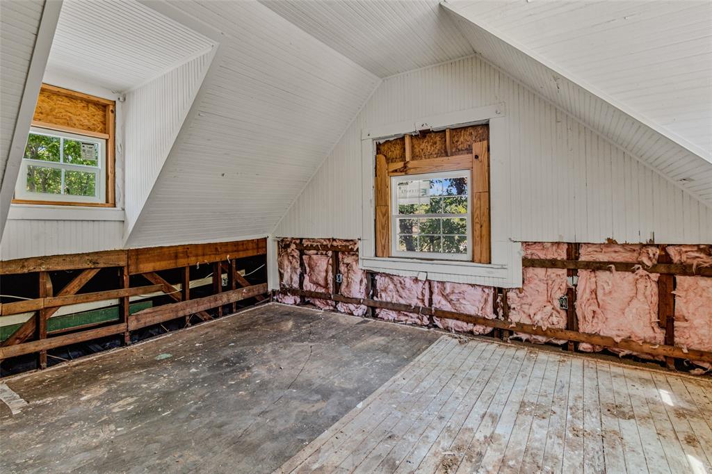 902 N Frances Street Property Photo 15