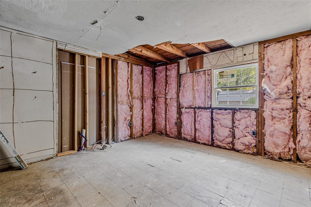 902 N Frances Street Property Photo 18