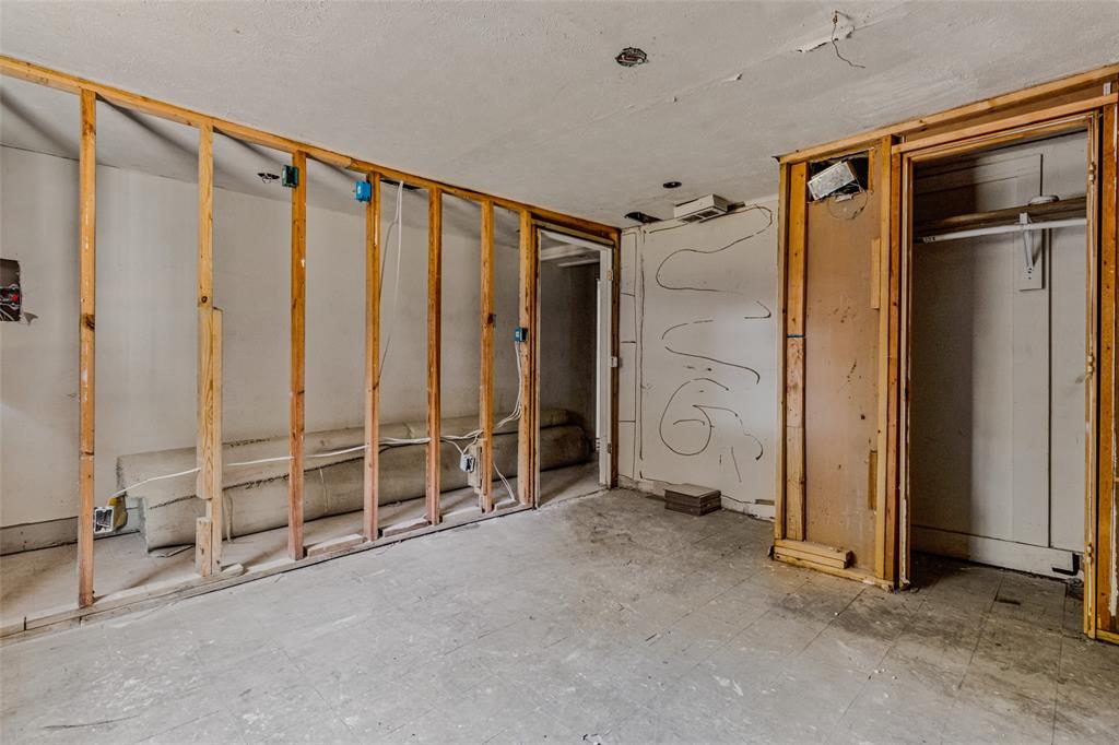 902 N Frances Street Property Photo 19
