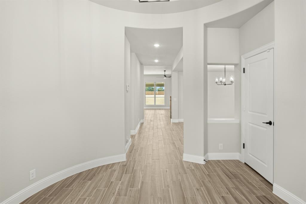 403 Crystal Lake Lane Property Photo 8