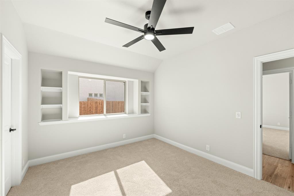 403 Crystal Lake Lane Property Photo 12
