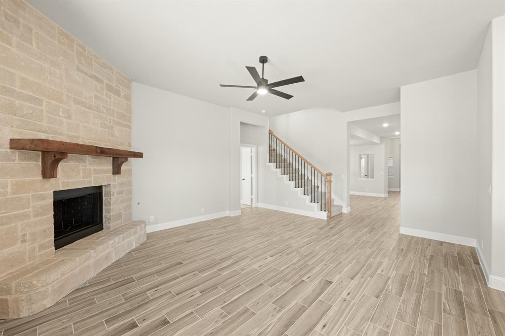 403 Crystal Lake Lane Property Photo 16