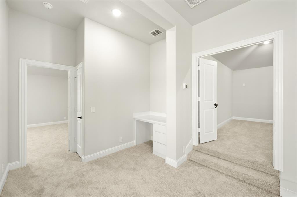 403 Crystal Lake Lane Property Photo 33
