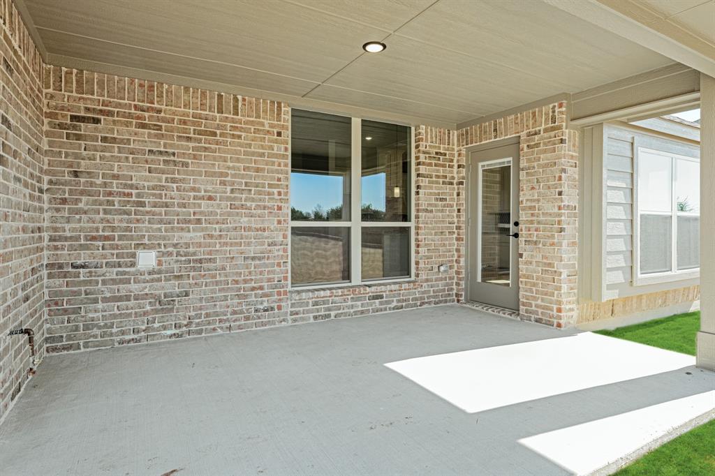 403 Crystal Lake Lane Property Photo 36