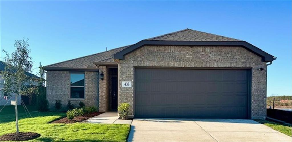 435 Cypress Property Photo 5
