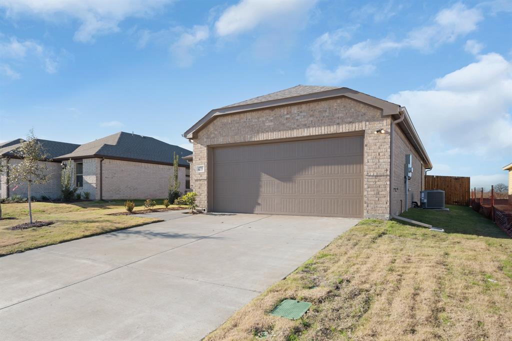 435 Cypress Property Photo 7