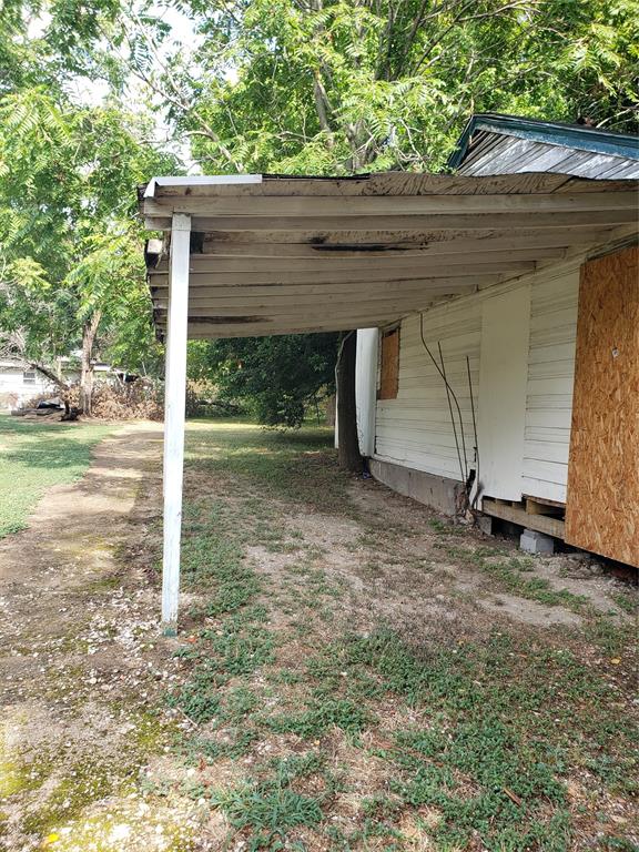 630 Neomi Avenue Property Photo 5