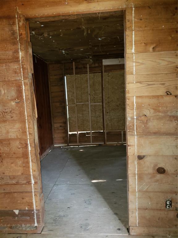 630 Neomi Avenue Property Photo 7