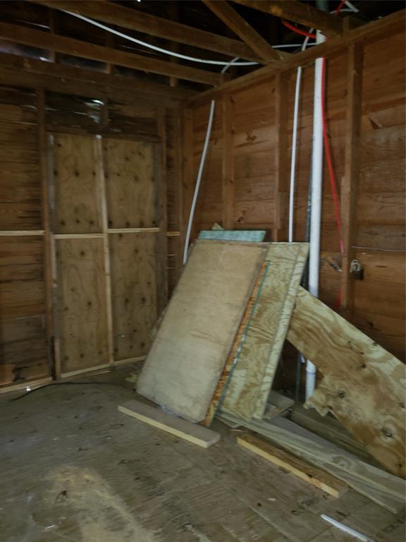 630 Neomi Avenue Property Photo 8