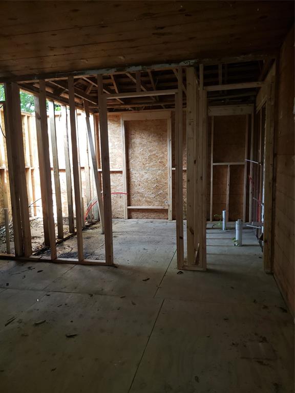 630 Neomi Avenue Property Photo 9