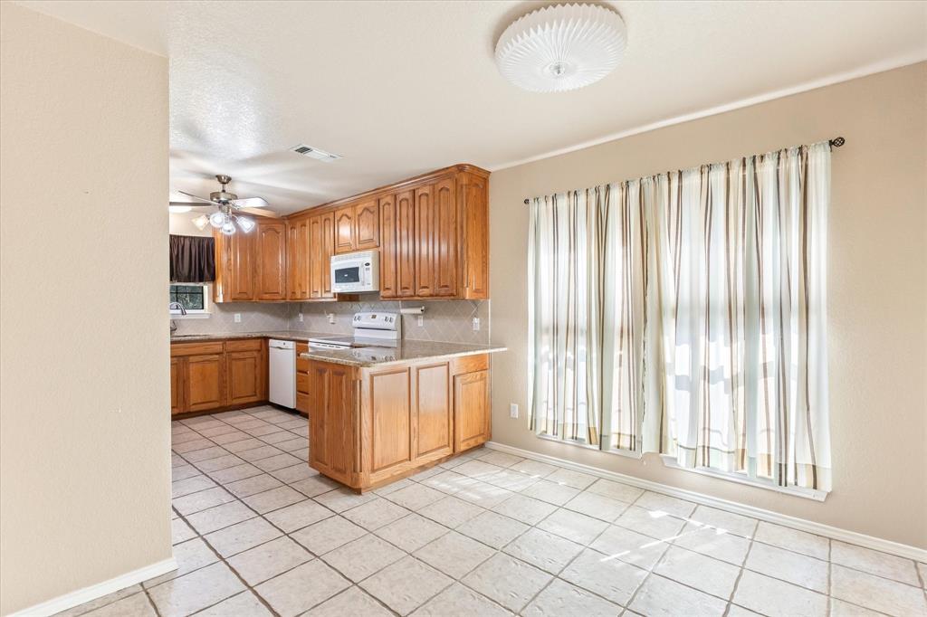 207 Aqua Vista Drive Property Photo 21