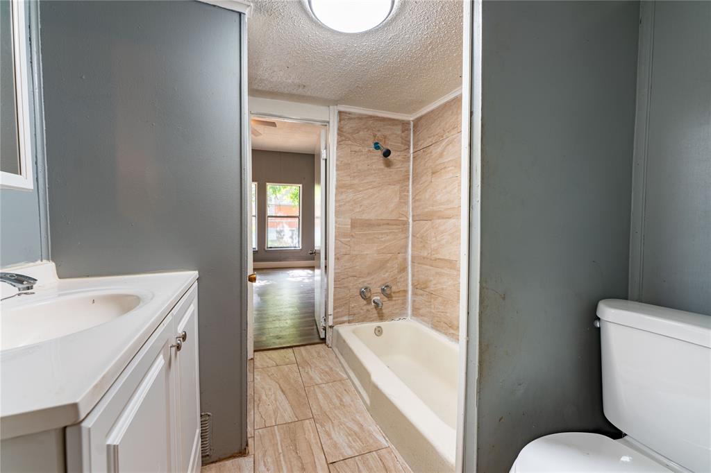 1716 Maple Avenue Property Photo 6