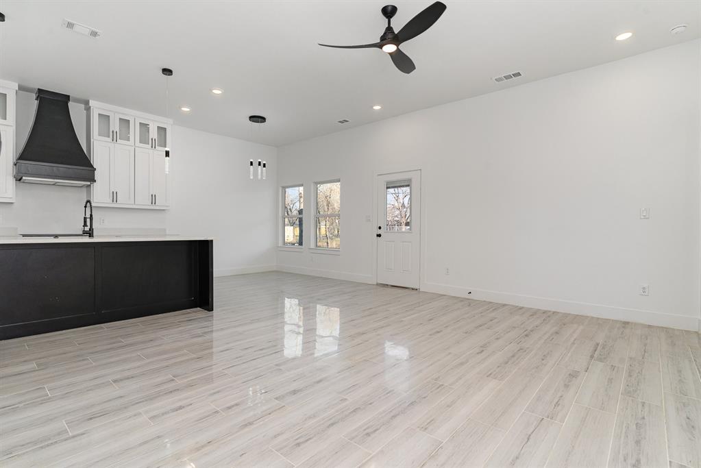 1813 Wellington Street Property Photo 15