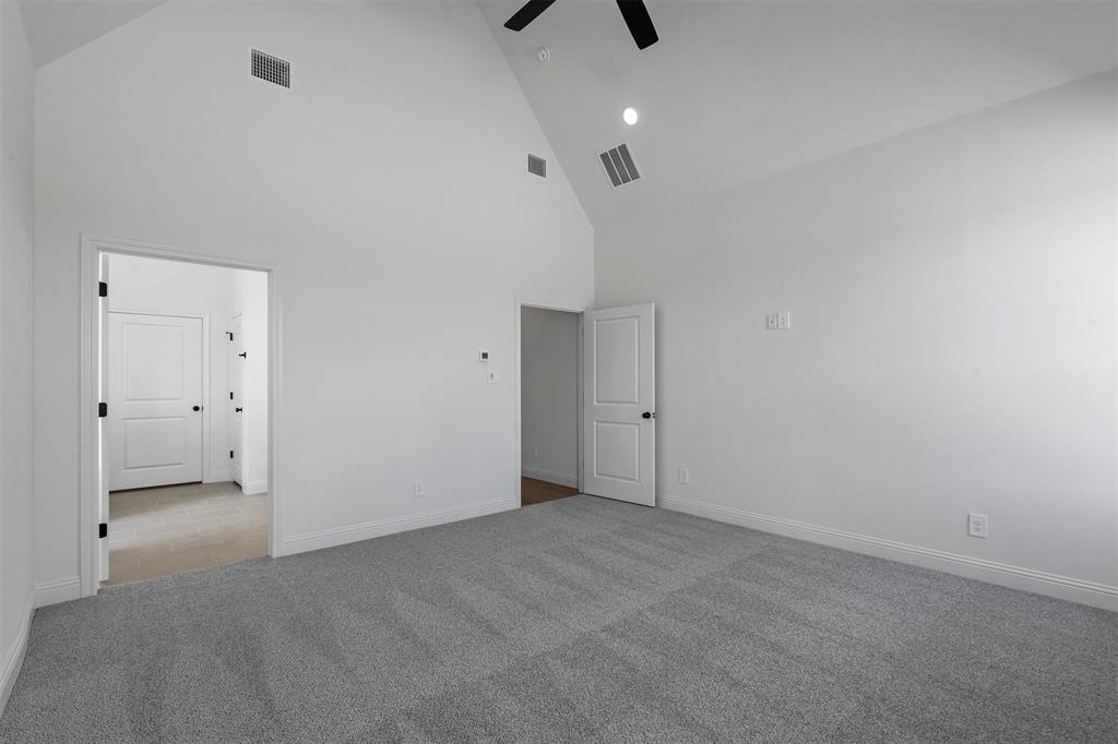 427 Red Bird Property Photo 18