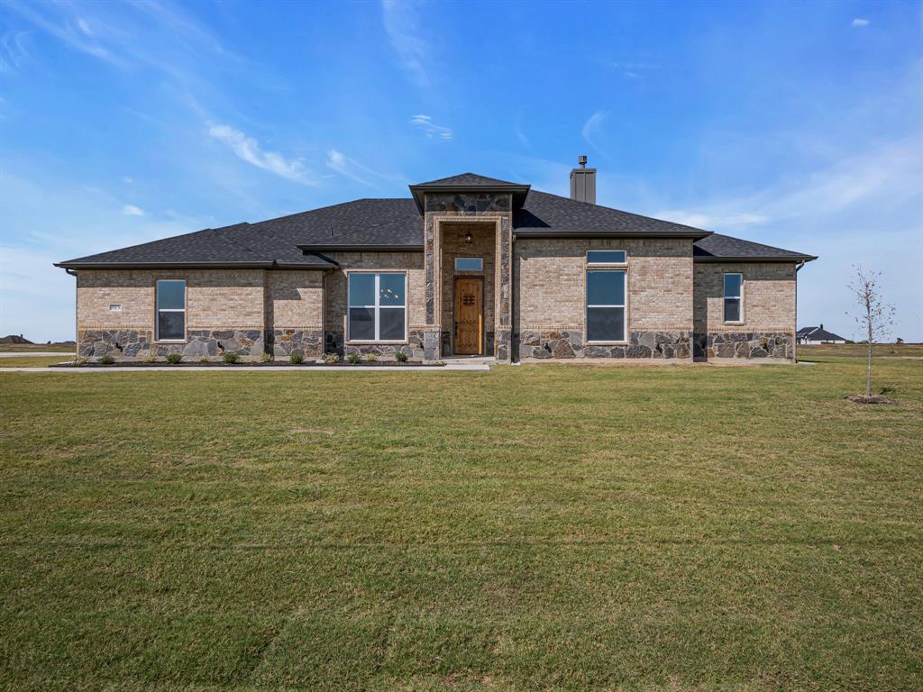 551 N Armstrong Road Property Photo 1