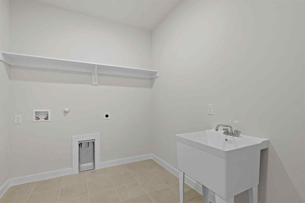 661 Landry Lane Property Photo 10