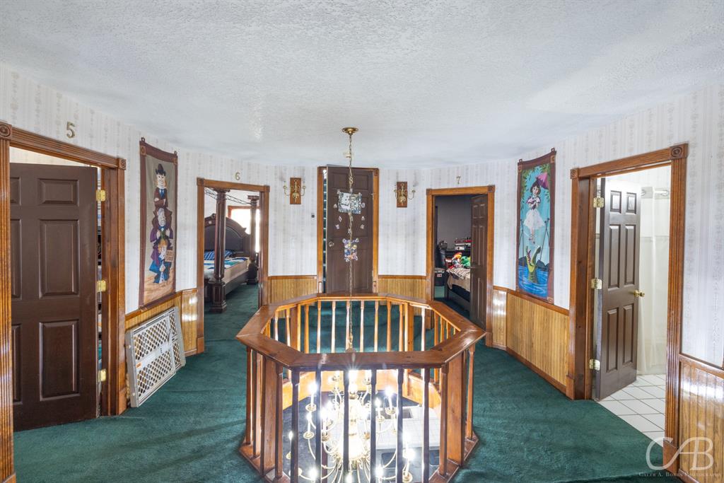 601 W Walnut Street Property Photo 29