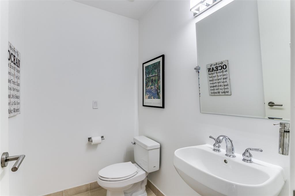 1505 Elm Street 1003 Property Photo 17