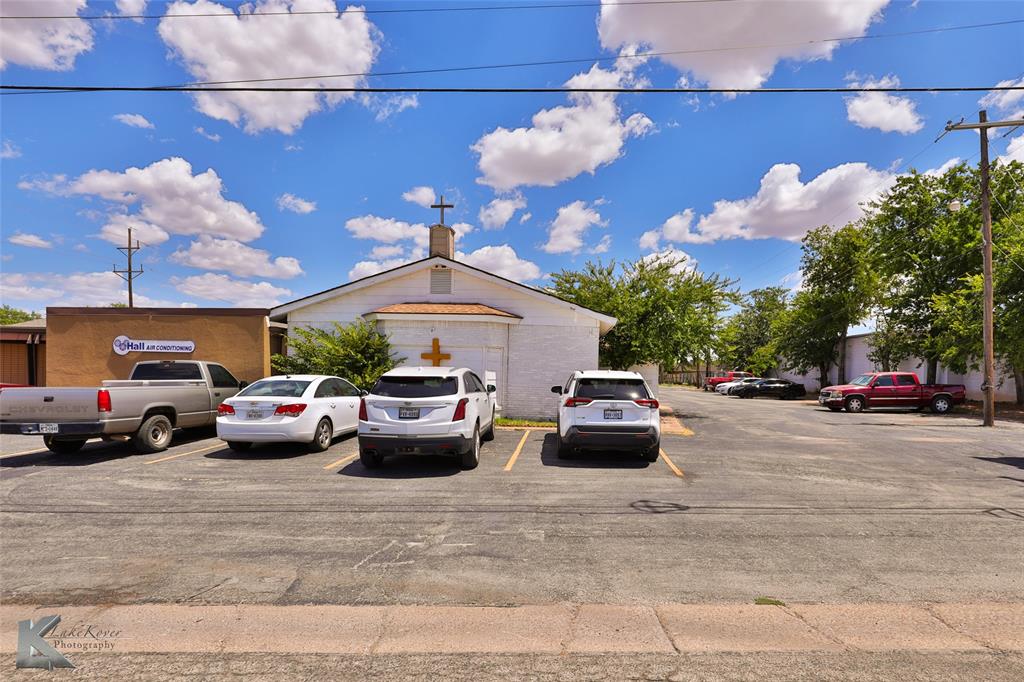 135 Shelton Street Property Photo