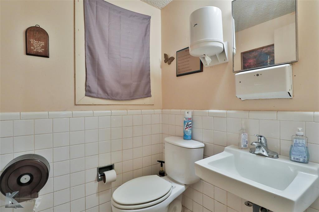 135 Shelton Street Property Photo 13