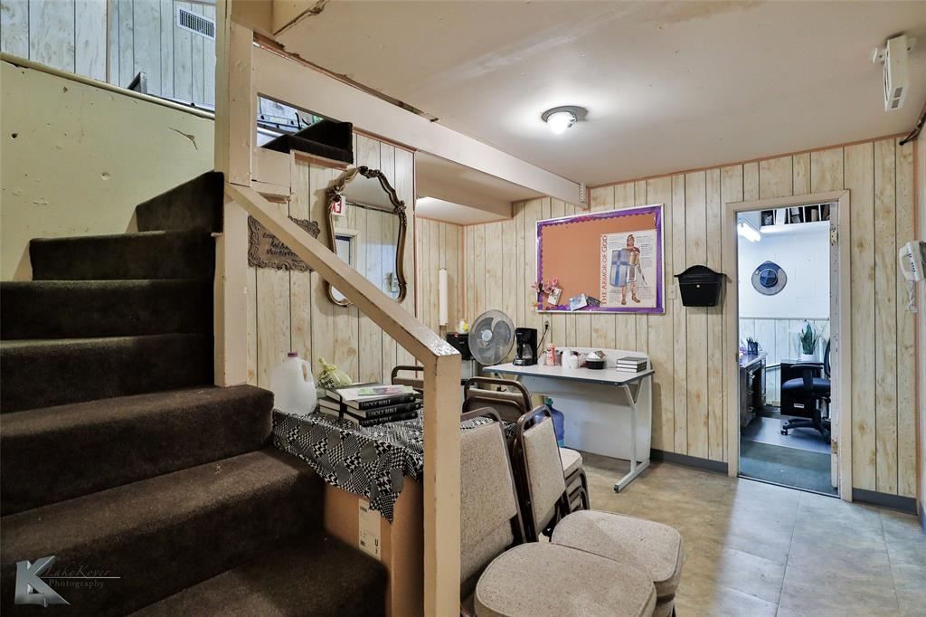 135 Shelton Street Property Photo 23