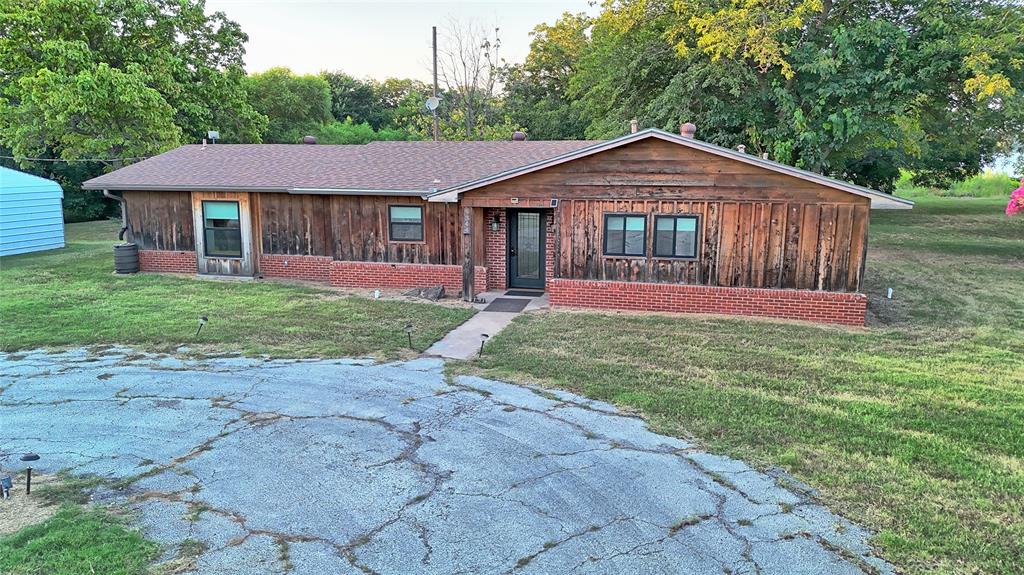 344 Oak Street Property Photo 2