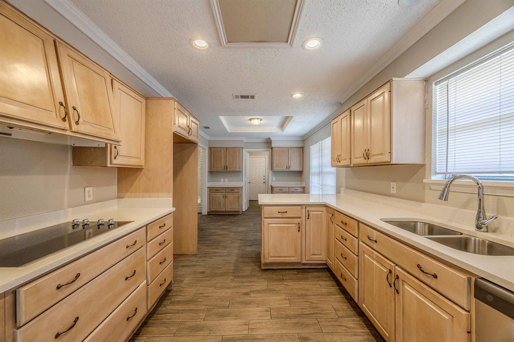 2804 Quail Ridge Drive Property Photo 8