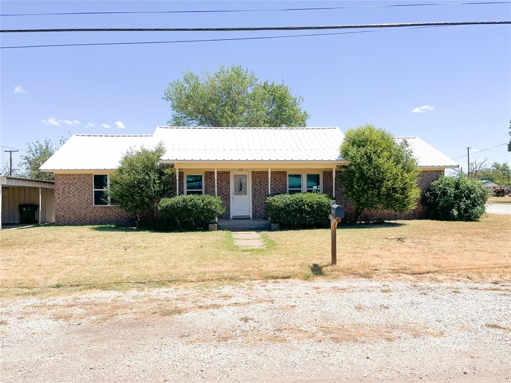 209 S Cedar Street Property Photo