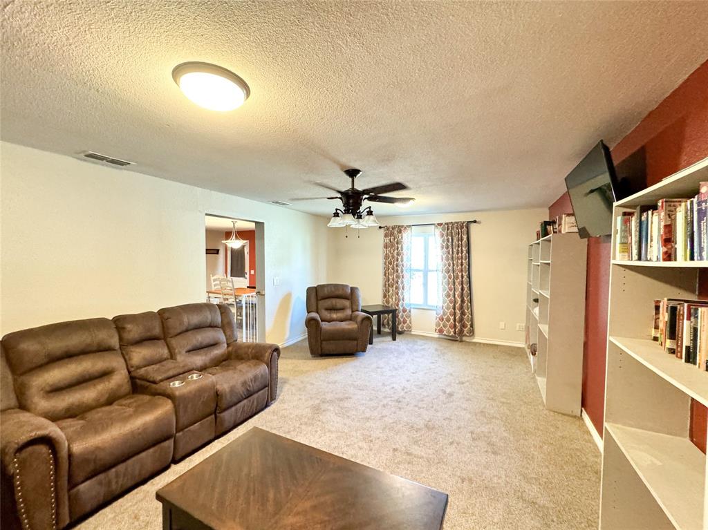 209 S Cedar Street Property Photo 6