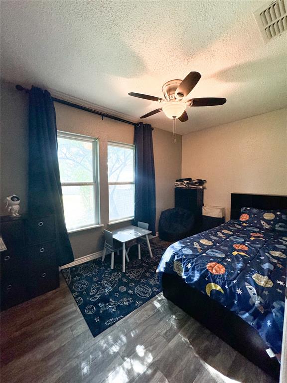 209 S Cedar Street Property Photo 12