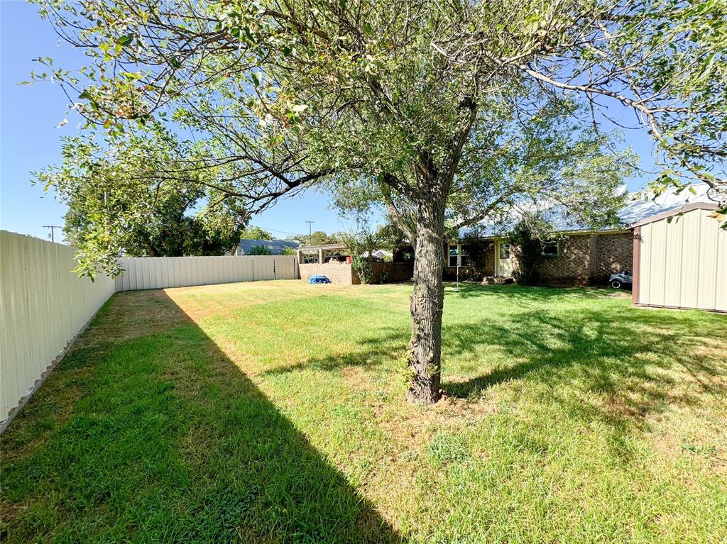 209 S Cedar Street Property Photo 17
